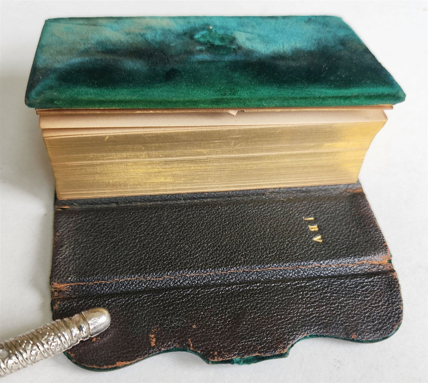 1884 BIBLE in DUTCH NEW TESTAMENT antique VELVET BINDING