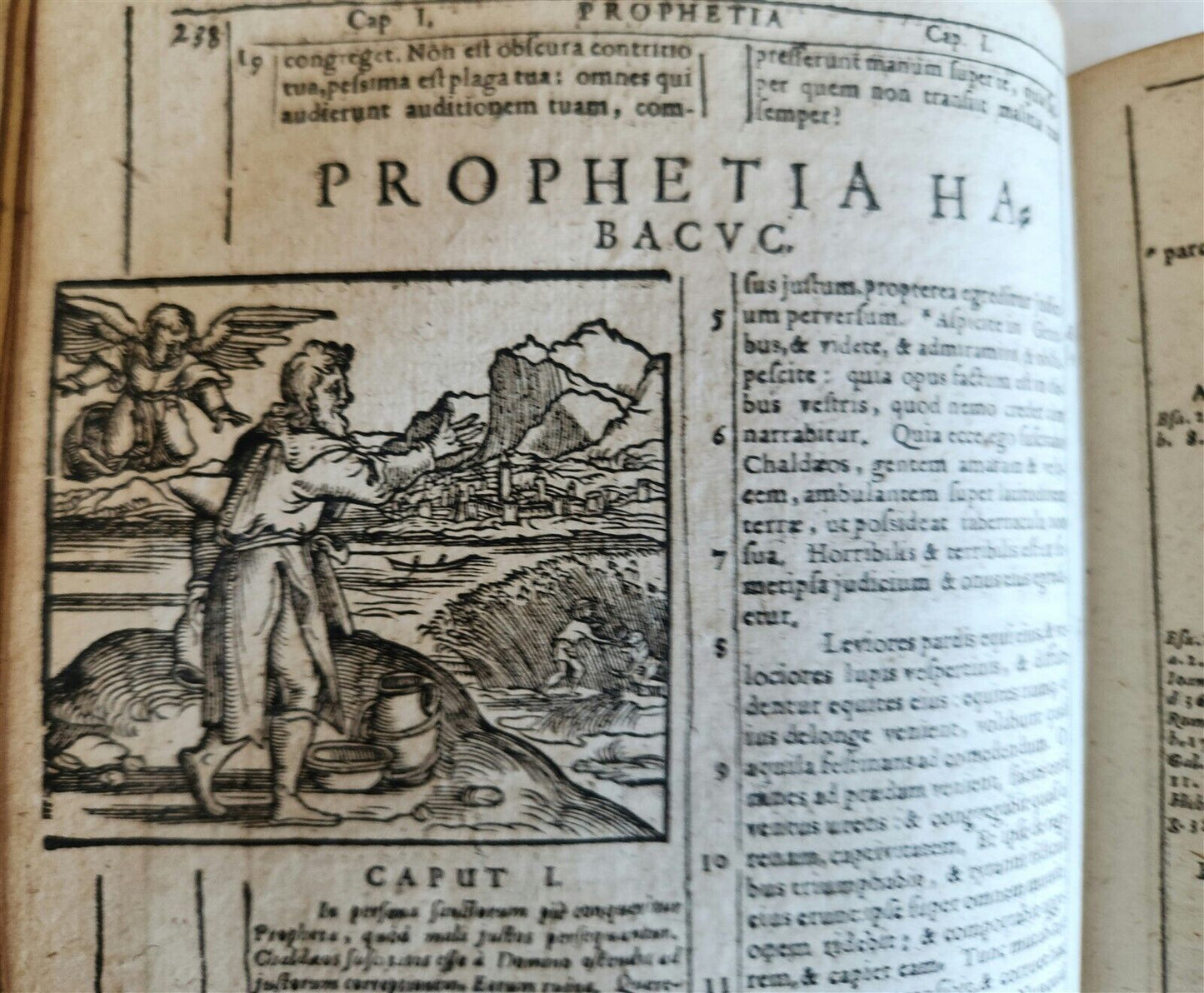 1602 BIBLE in LATIN ILLUSTRATED w/ MAP & NUMEROUS WOODCUTS antique