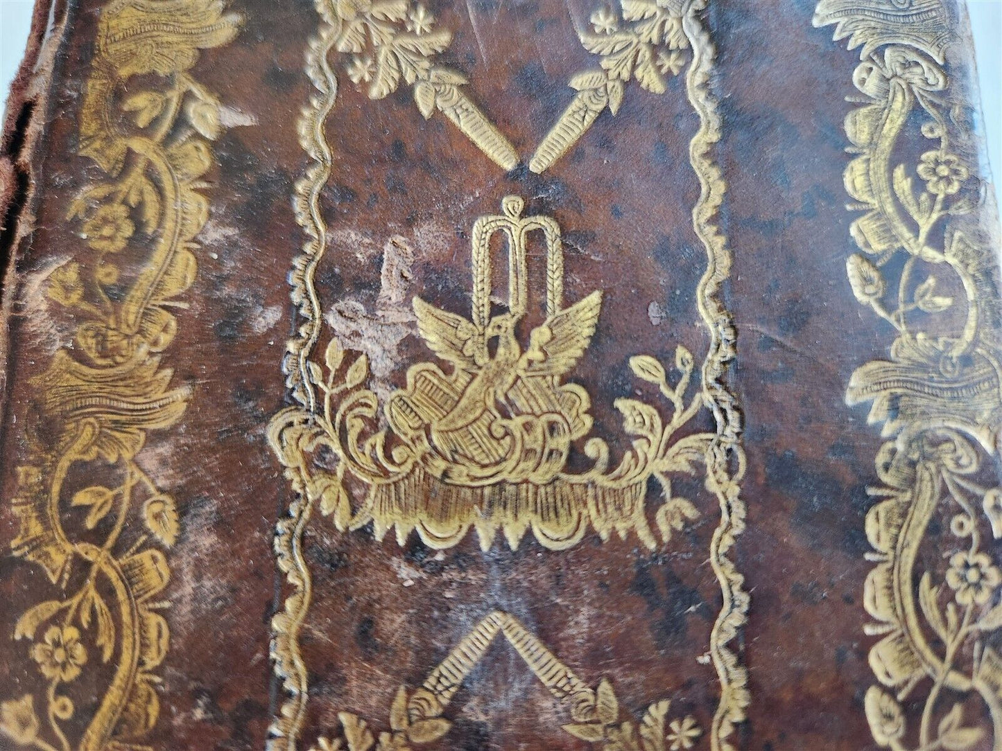 1765 BIBLE in FRENCH w/ PSALMS antique RICHLY GILT DECORATIVE BINDING