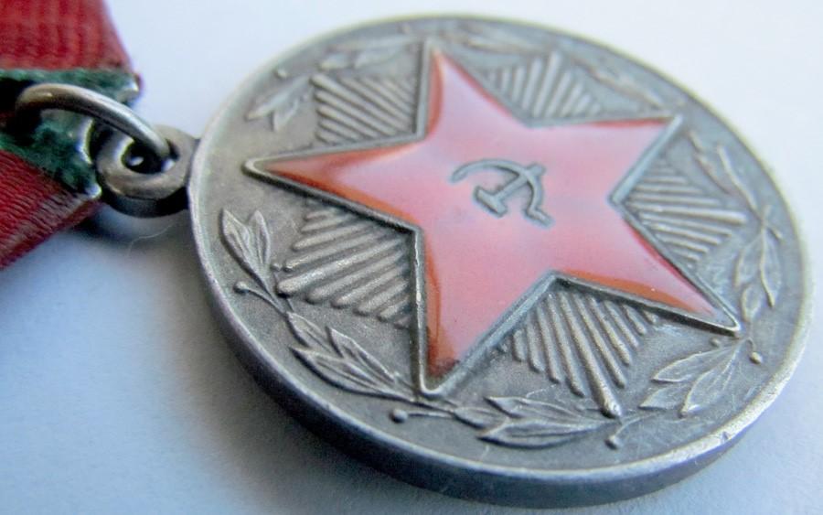 RUSSIAN SOVIET 20 YEARS OF IRREPROACHABLE SERVICE in POLICE MEDAL 1st CLASS