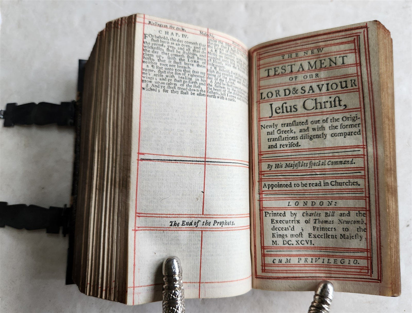1697 BIBLE in ENGLISH OLD & NEW TESTAMENT antique w/ SILVER DECORATIONS & CLASPS