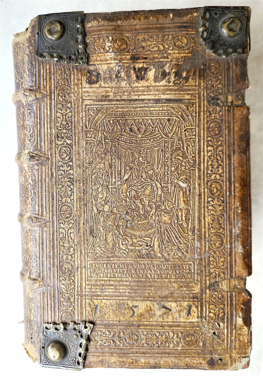 1571 BIBLE in LATIN ILLUSTRATED w/ 135 WOODCUTS antique PIGSKIN w/ METAL CORNERS