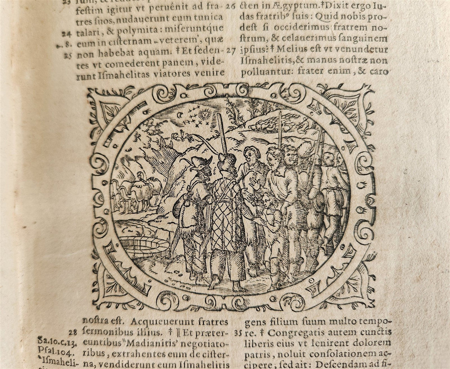 1571 BIBLE in LATIN ILLUSTRATED w/ 135 WOODCUTS antique PIGSKIN w/ METAL CORNERS