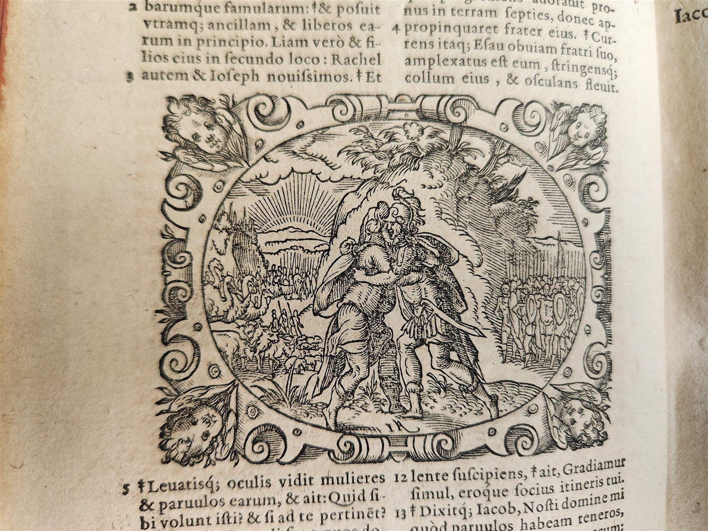 1571 BIBLE in LATIN ILLUSTRATED w/ 135 WOODCUTS antique PIGSKIN w/ METAL CORNERS
