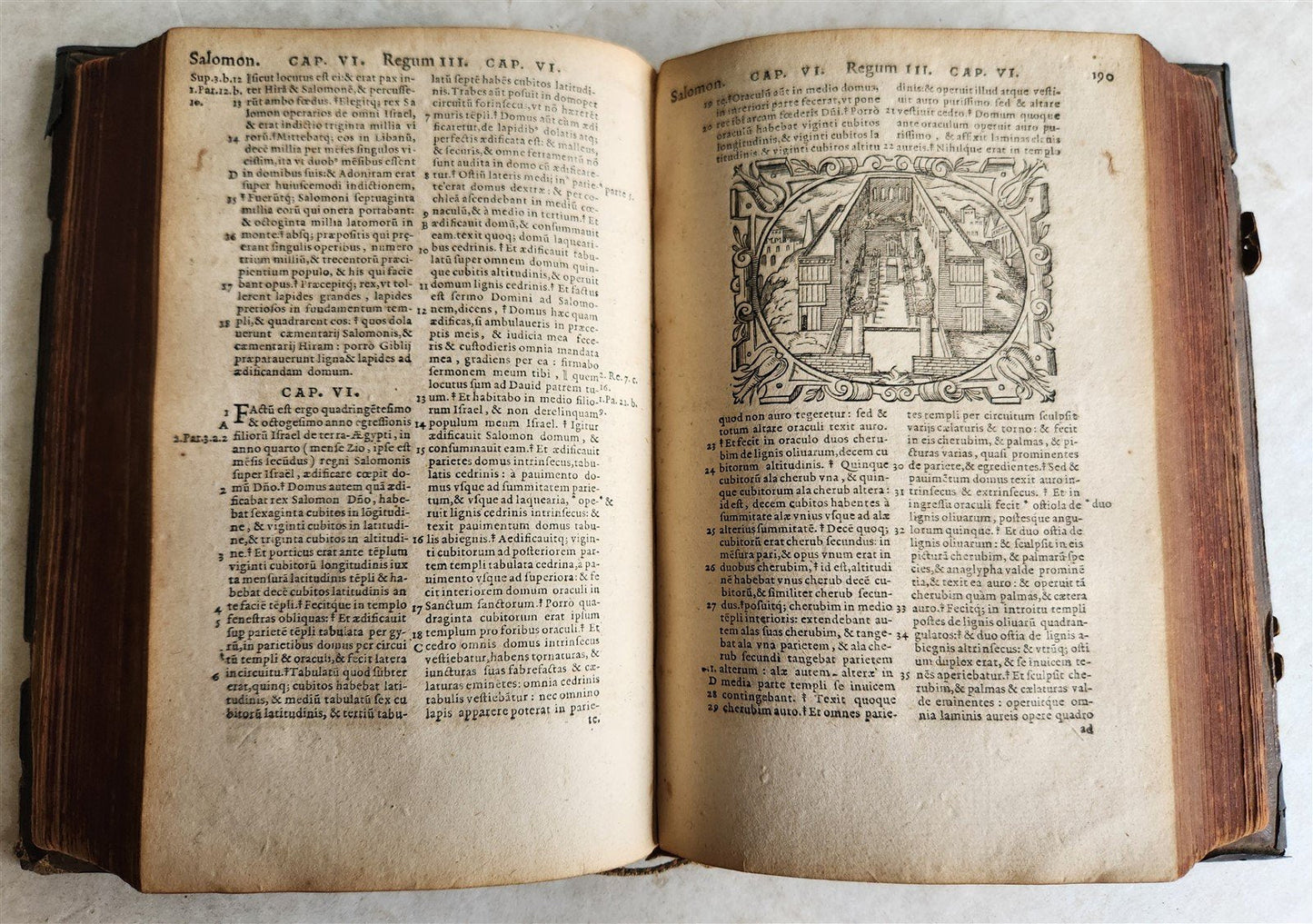 1571 BIBLE in LATIN ILLUSTRATED w/ 135 WOODCUTS antique PIGSKIN w/ METAL CORNERS