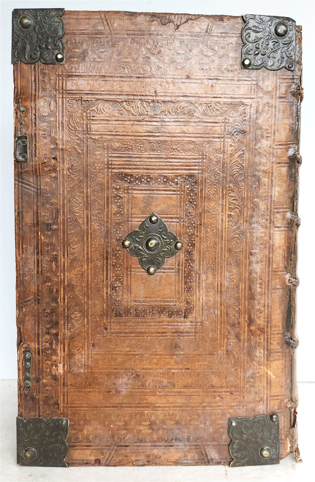 1715 BIBLE in ENGLISH antique ILLUSTRATED w/6 MAPS PIGSKIN FOLIO w/METAL CORNERS