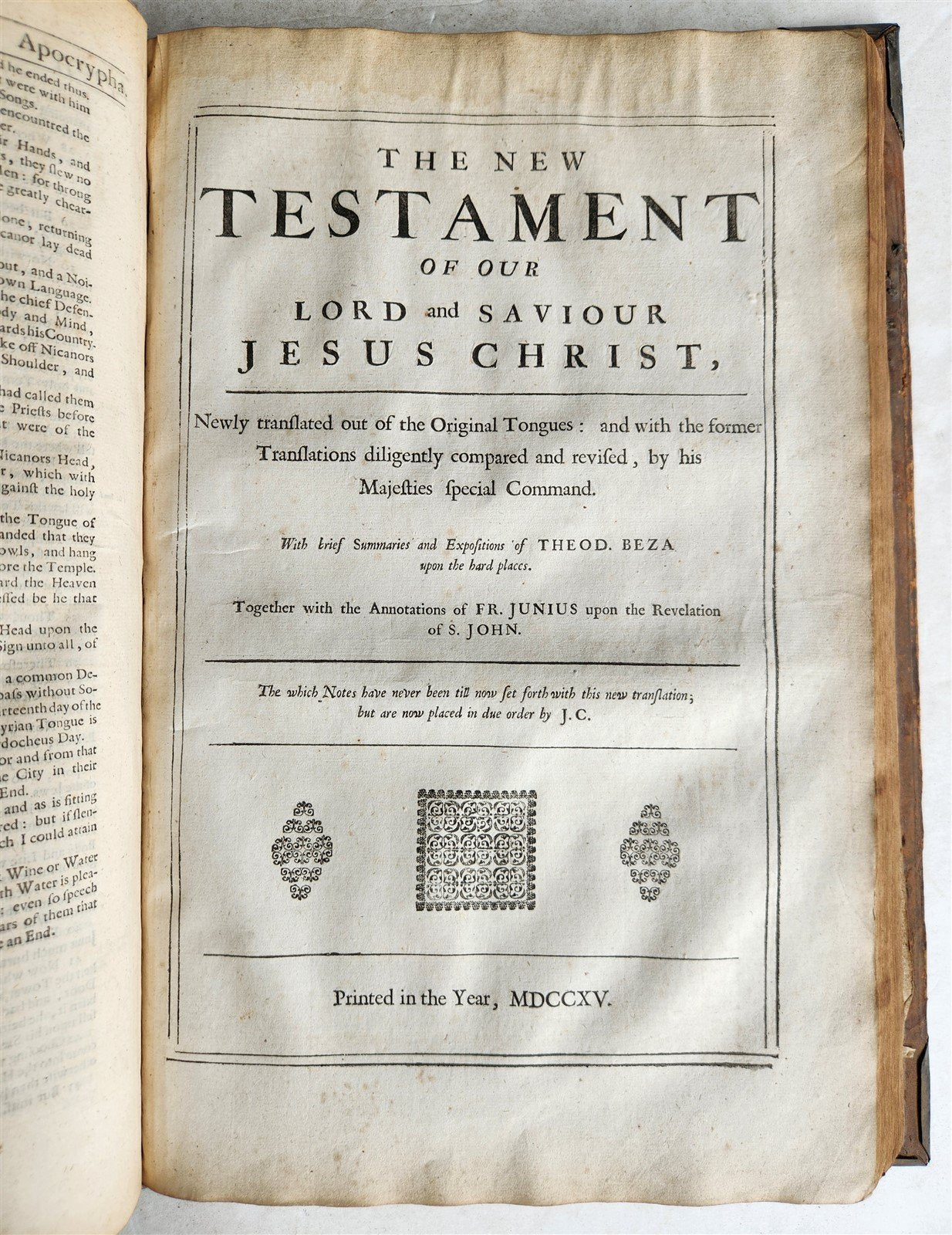 1715 BIBLE in ENGLISH antique ILLUSTRATED w/6 MAPS PIGSKIN FOLIO w/METAL CORNERS