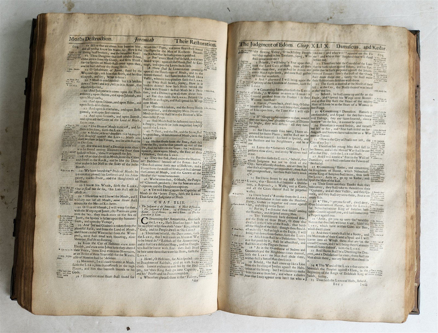 1715 BIBLE in ENGLISH antique ILLUSTRATED w/6 MAPS PIGSKIN FOLIO w/METAL CORNERS