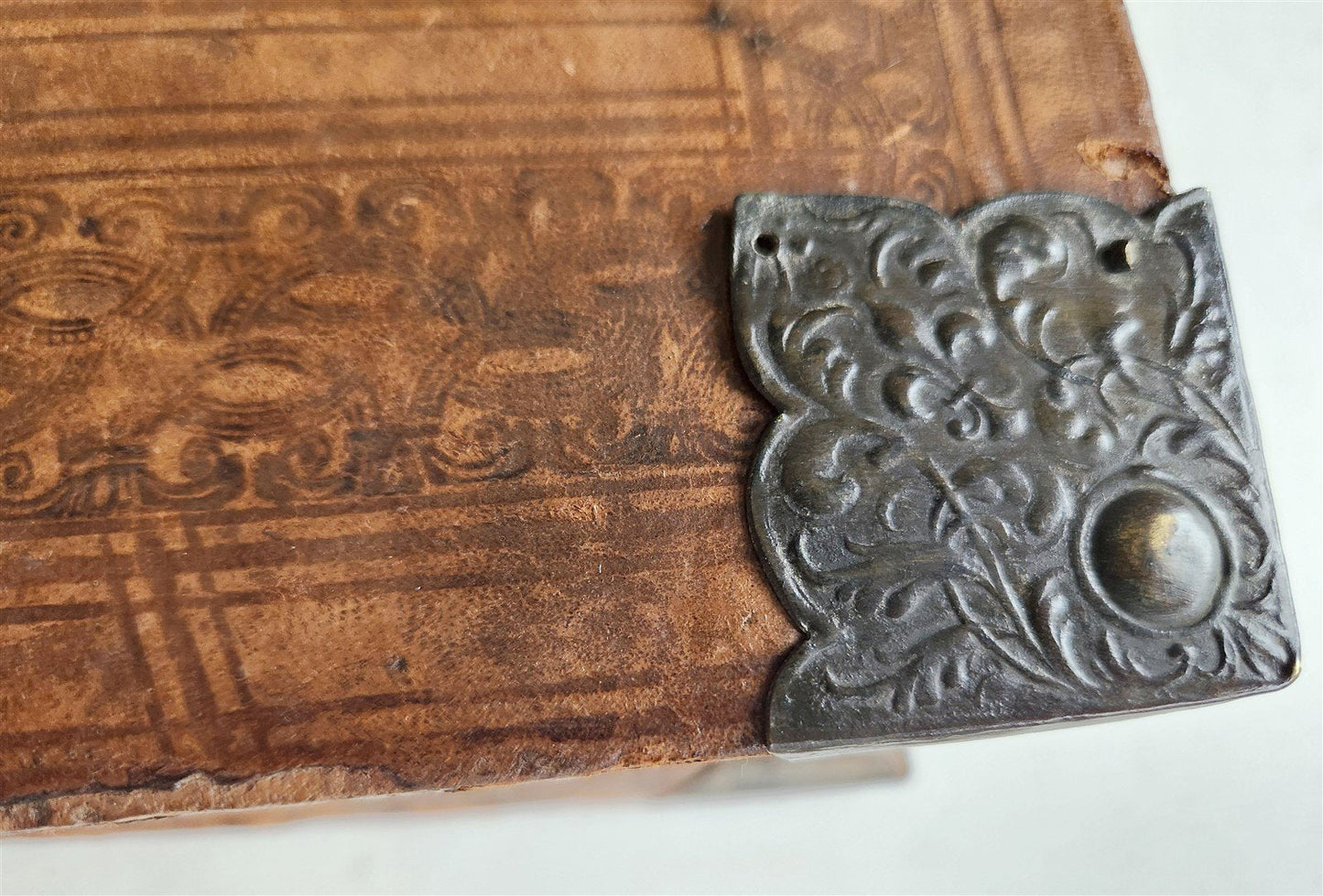 1715 BIBLE in ENGLISH antique ILLUSTRATED w/6 MAPS PIGSKIN FOLIO w/METAL CORNERS