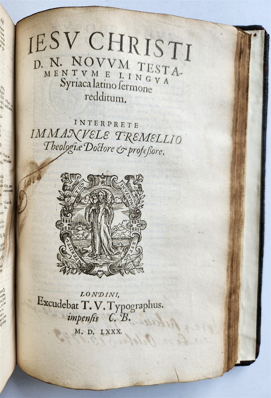1580 BIBLE FIRST LATIN BIBLIA PRINTED in ENGLAND by Christopher Barker antique