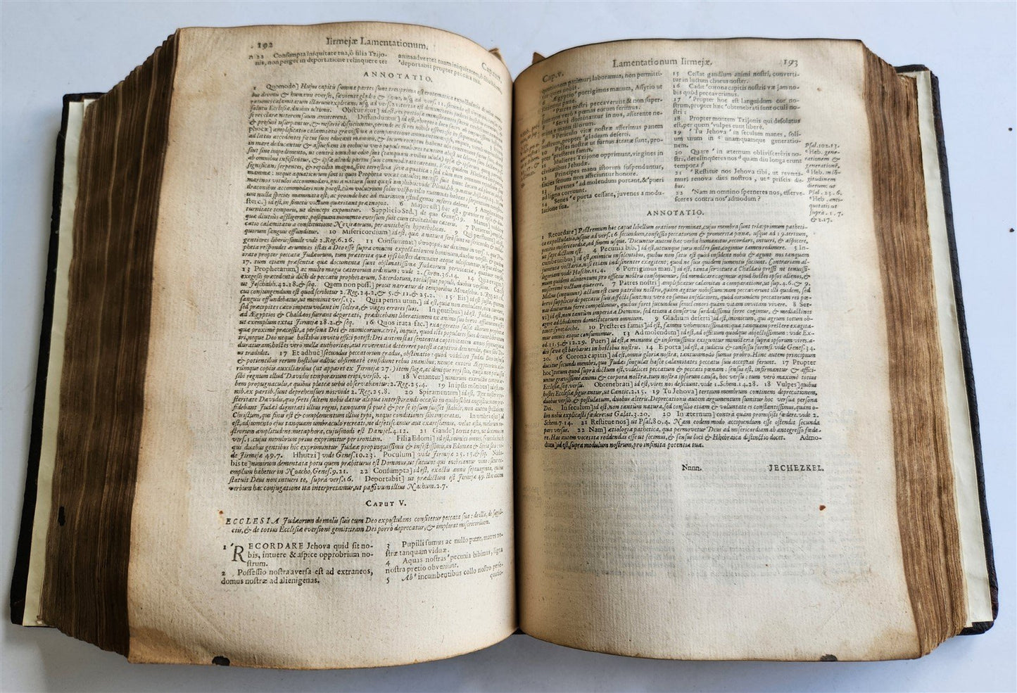 1580 BIBLE FIRST LATIN BIBLIA PRINTED in ENGLAND by Christopher Barker antique