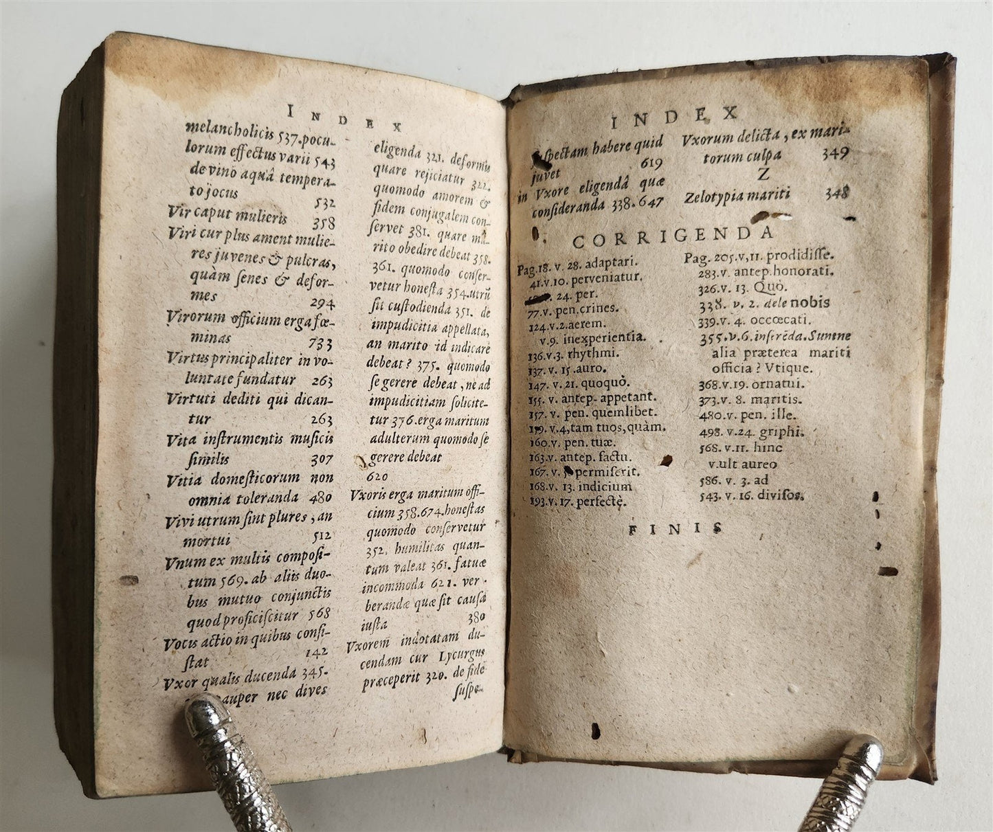 1606 De civili conversatione dissertationes Politicae antique VELLUM S. Gauzzi