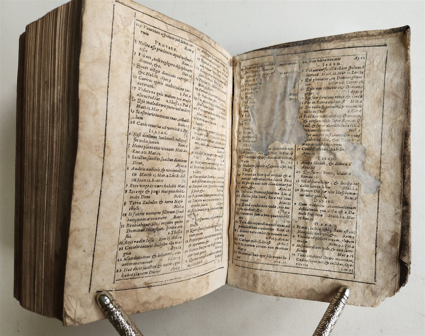 1600 BIBLE in LATIN ILLUSTRATED BIBLIA LATINA antique PIGSKIN BINDING 16th cent.