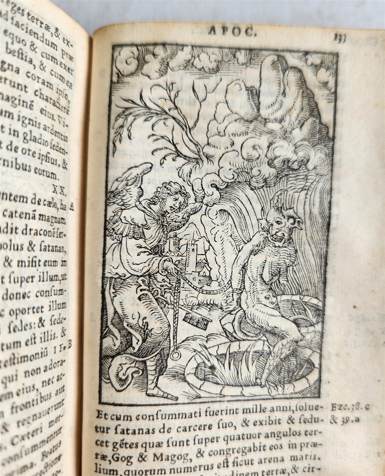 1539 BIBLE in LATIN FULLY ILLUSTRATED antique VELLUM rare 16th CENTURY
