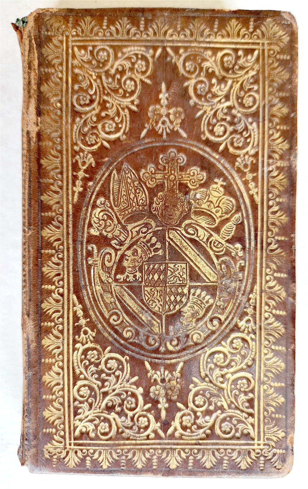 1727 MAGNIFICENT BINDING COAT of ARMS antique Deliciarum sacrarum et acroamatum