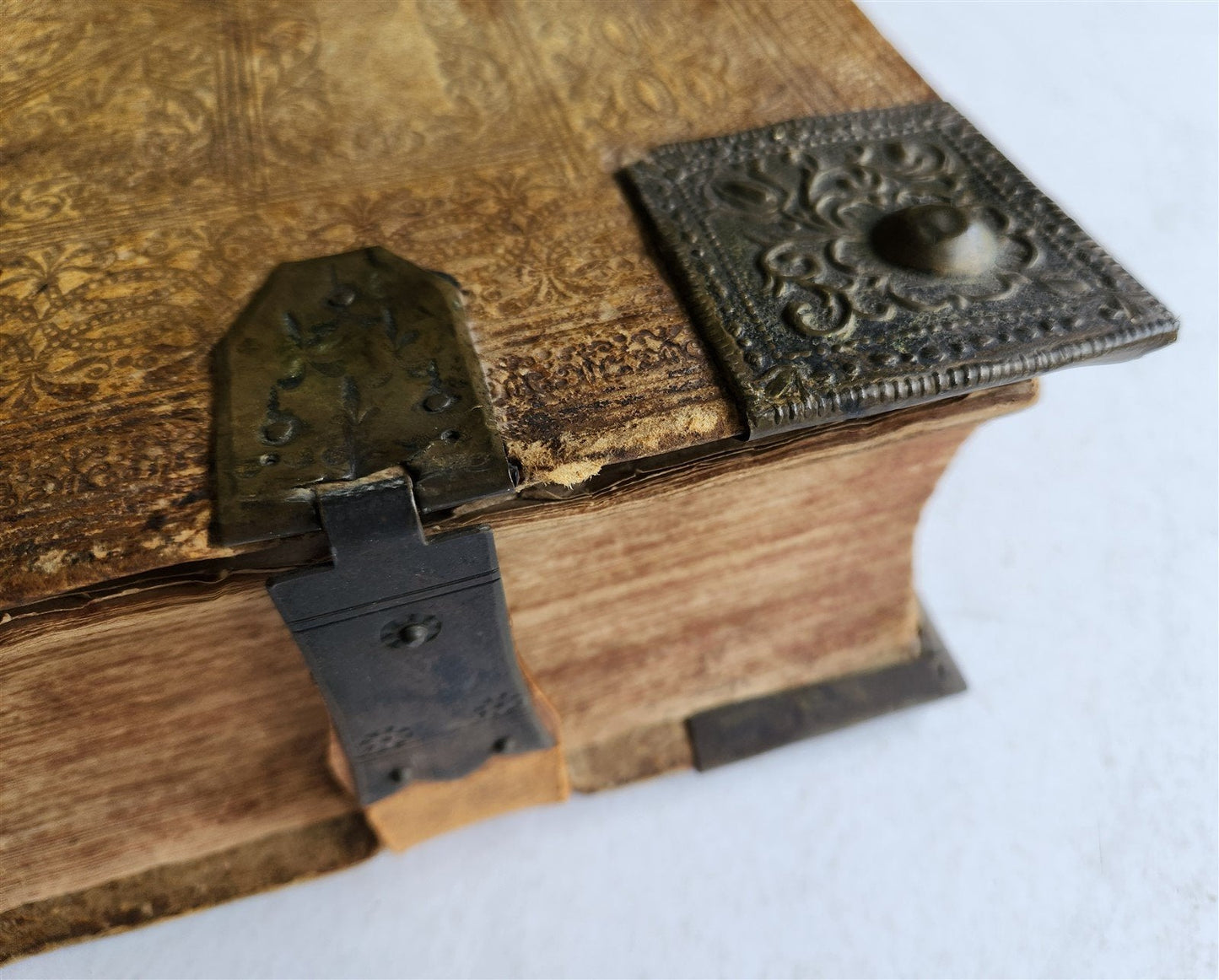 1736 SWISS LUTHER BIBLE antique PIGSKIN BOUND FOLIO w/ BRASS FITTINGS & CLASPS