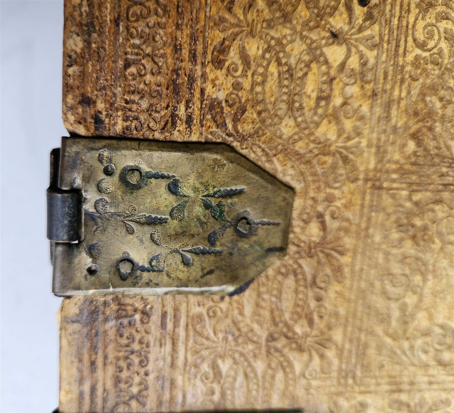 1736 SWISS LUTHER BIBLE antique PIGSKIN BOUND FOLIO w/ BRASS FITTINGS & CLASPS