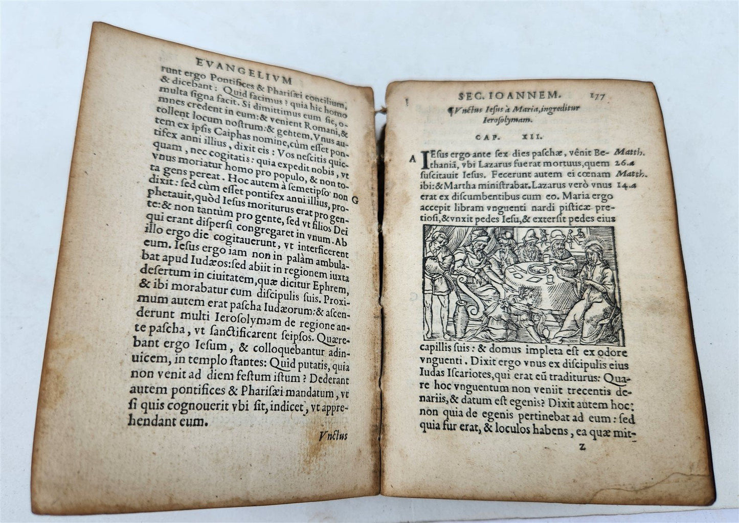 16th century BIBLE in LATIN ILLUSTRATED antique pocket size NEW TESTAMENT