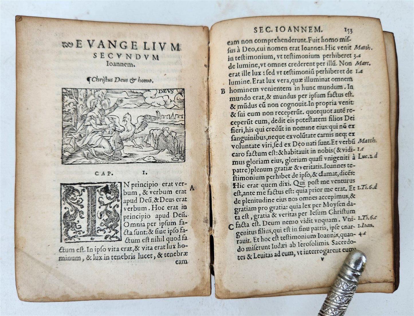 16th century BIBLE in LATIN ILLUSTRATED antique pocket size NEW TESTAMENT