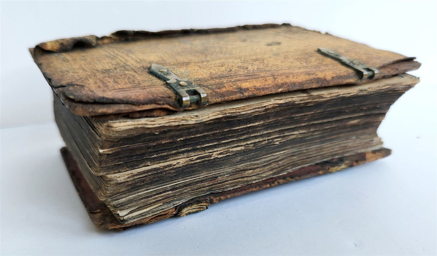 1555 BIBLE in LATIN NEW TESTAMENT ILLUSTRATED antique RARE POCKET SIZE EDITION