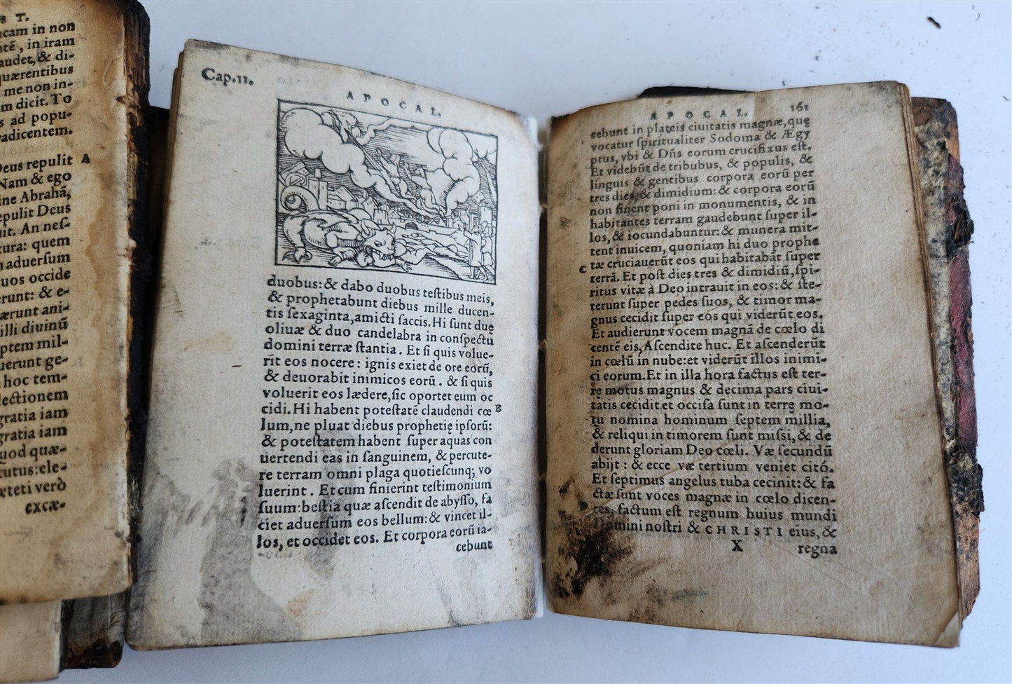 1555 BIBLE in LATIN NEW TESTAMENT ILLUSTRATED antique RARE POCKET SIZE EDITION