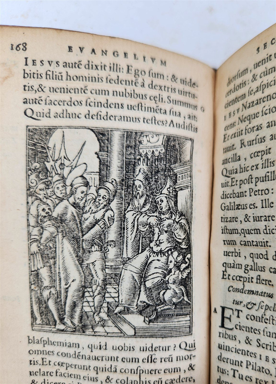 1557 BIBLE in LATIN FULLY ILLUSTRATED antique RARE pocket size NEW TESTAMENT