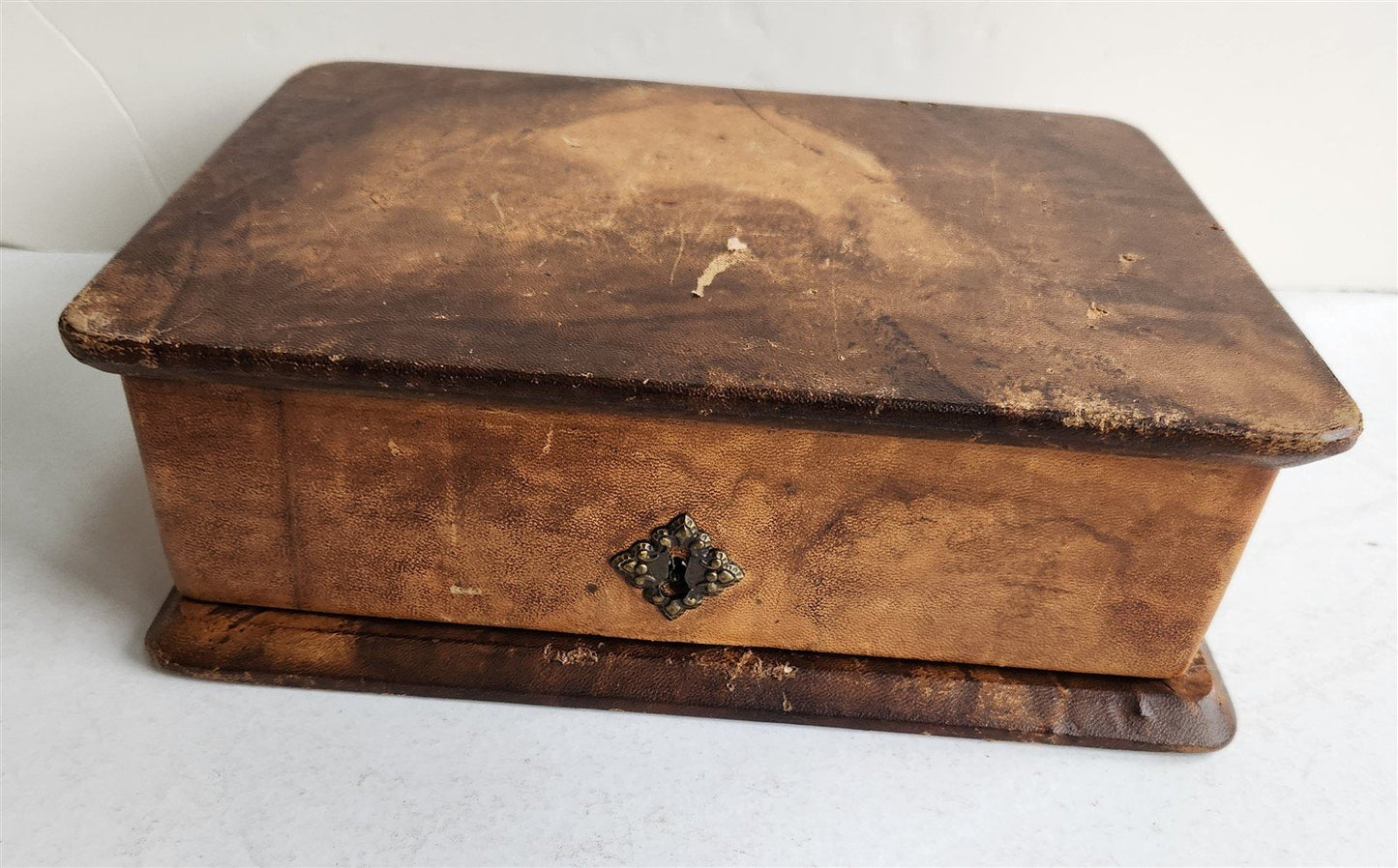 BOOK SHAPED CONTAINER vintage BOX French