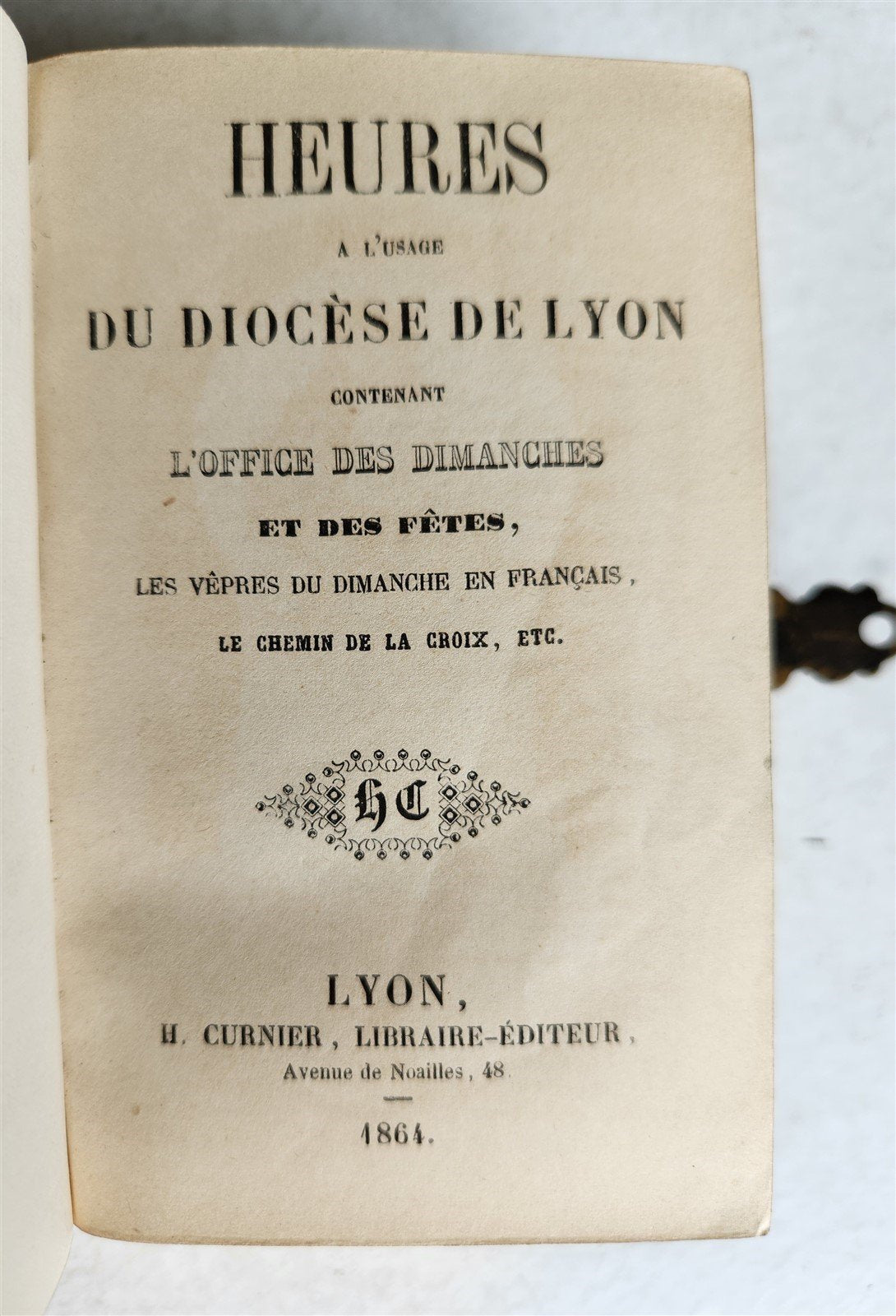 1864 CATHOLIC PRAYER BOOK in FRENCH antique FINE VELVET & METAL BINDING