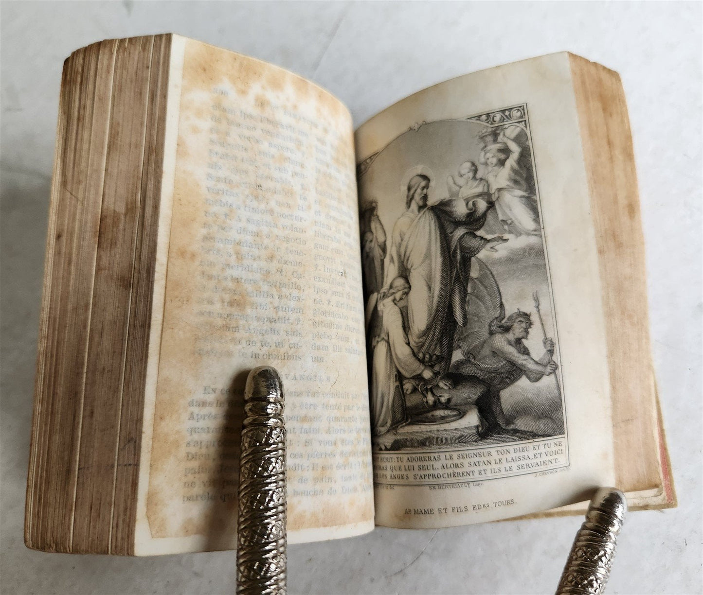 1870 BONE BINDING CATHOLIC PRAYER BOOK in FRENCH & LATIN antique