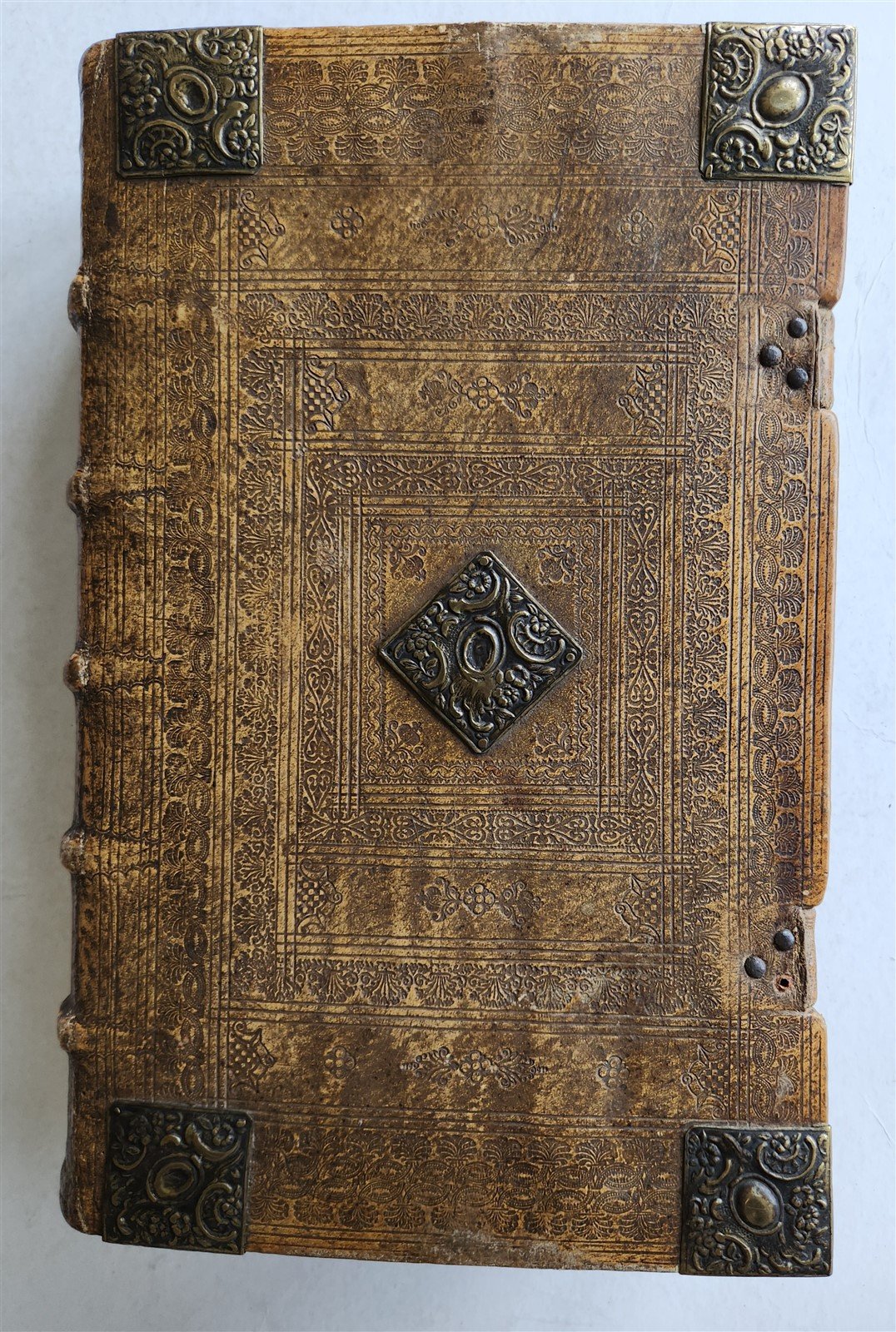 1770 BIBLE in GERMAN antique PIGSKIN FOLIO w/ BRASS FITTINGS illustrated w/ MAPS