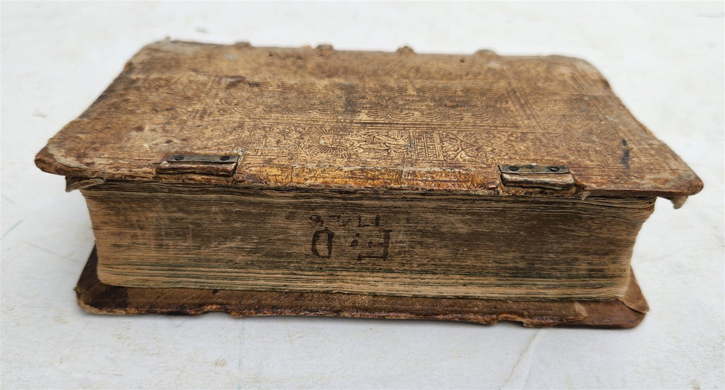 1579 JULIUS CAESAR ILLUSTRATED DE BELLO GALICO antique PIGSKIN BOUND 16th CENT.