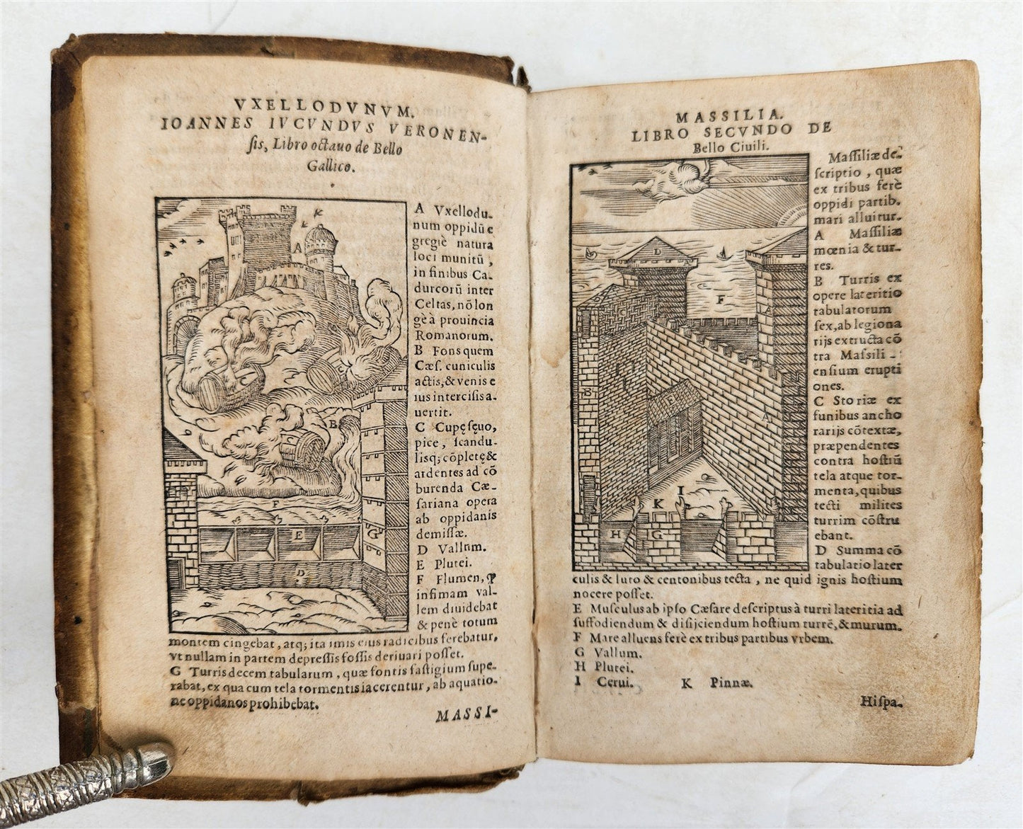 1579 JULIUS CAESAR ILLUSTRATED DE BELLO GALICO antique PIGSKIN BOUND 16th CENT.