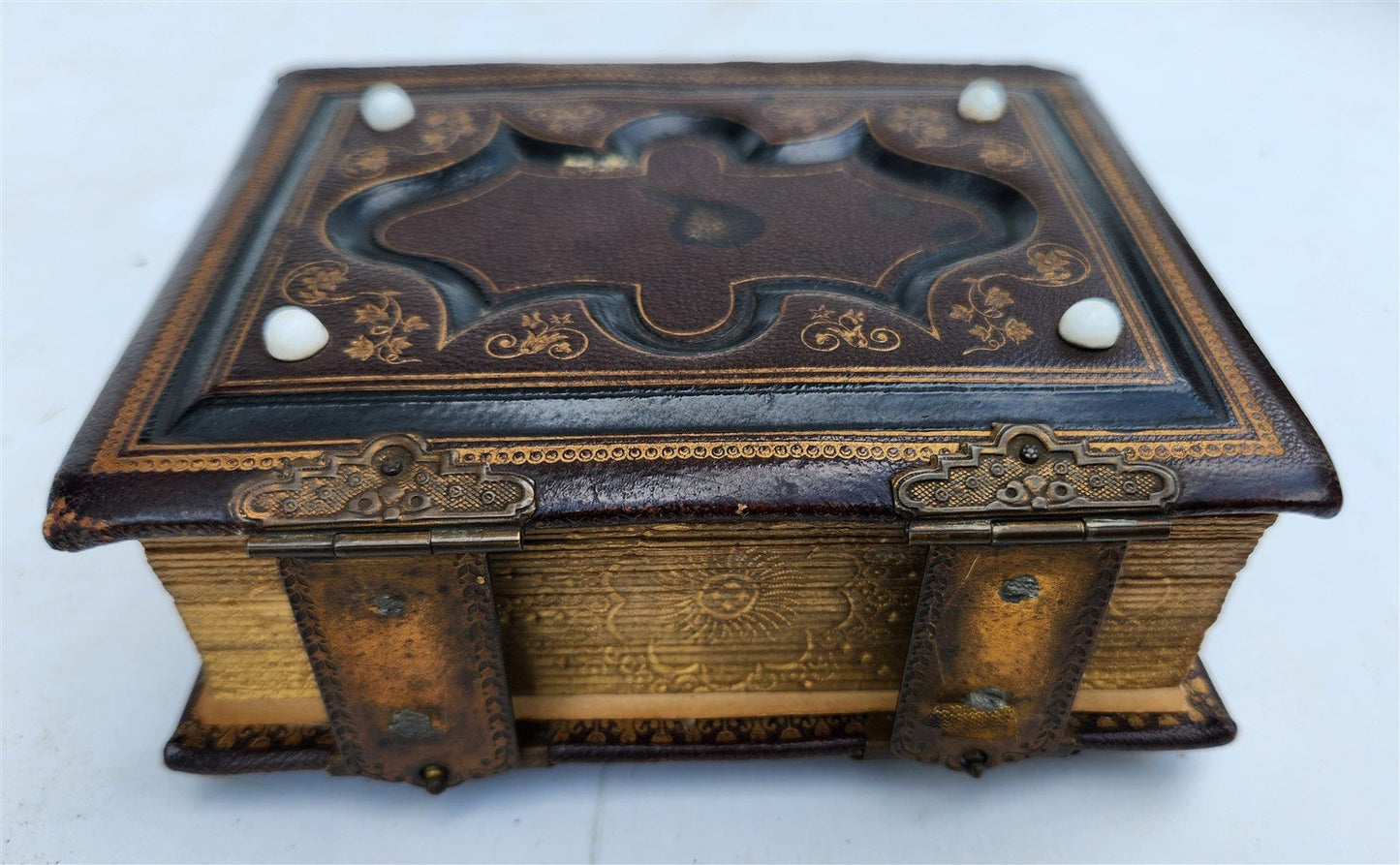 19th CENTURY PHOTO ALBUM