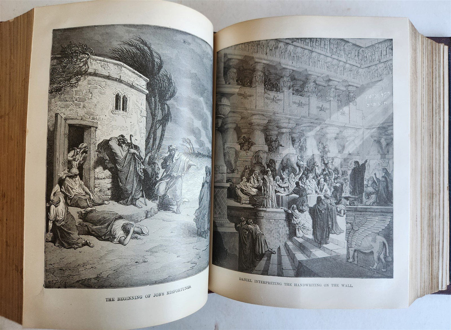1900 BIBLE in ENGLISH ANTIQUE VICTORIAN MASSIVE FOLIO GUSTAVE DORE ILLUSTRATED