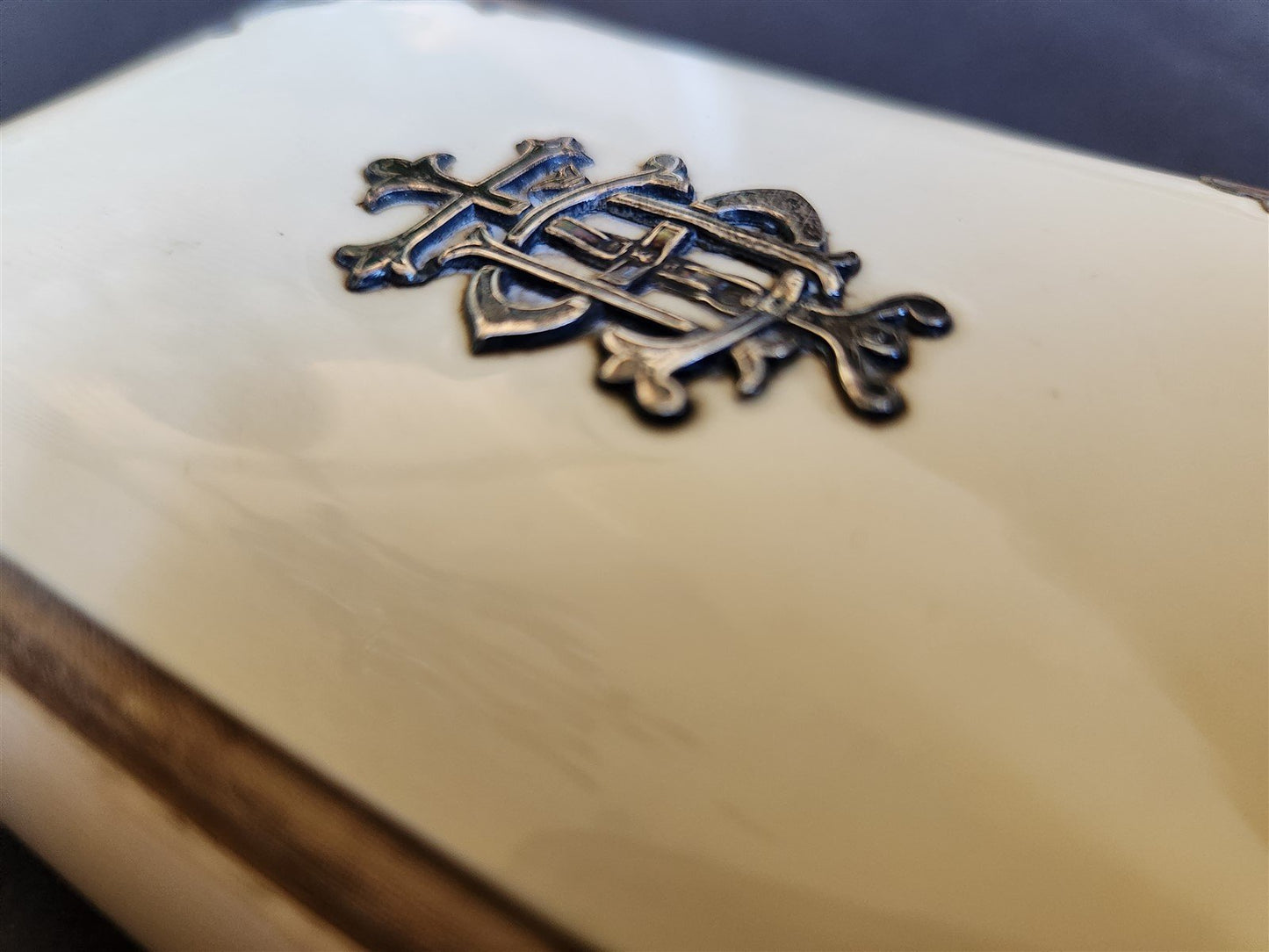 1880s COMMON PRAYER BOOK in ENGLISH antique SILVER DECORATED BINDING