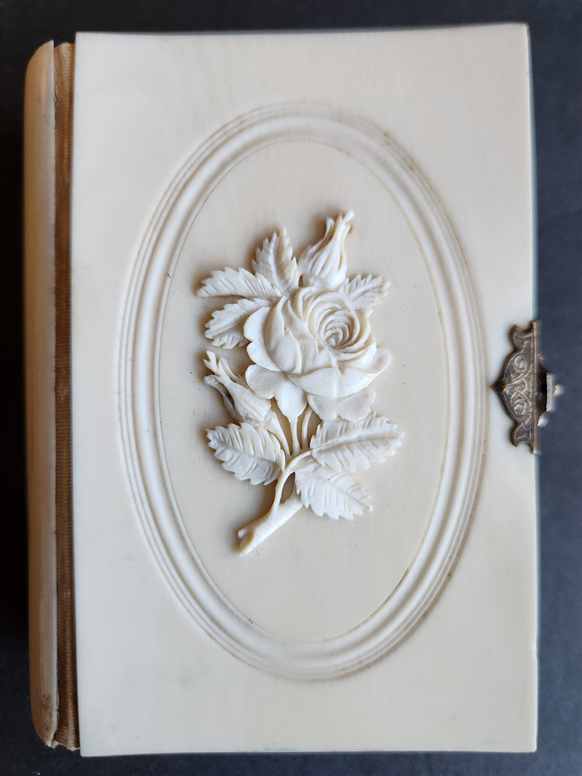 1890 PRAYER BOOK in FRENCH antique CARVED BONE BINDING - PAROISSIEN ROMAIN