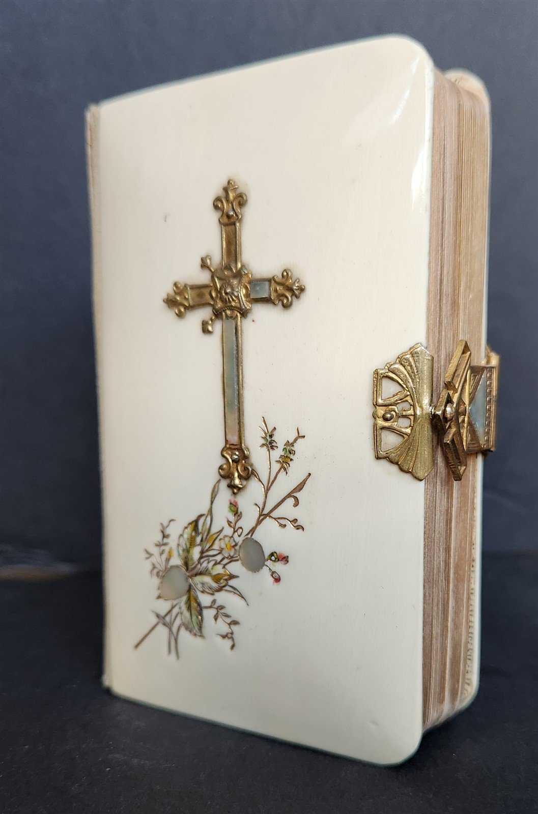 1890s PRAYER BOOK in GERMAN antique NICE BINDING w/ APPLIED BRASS CROSS