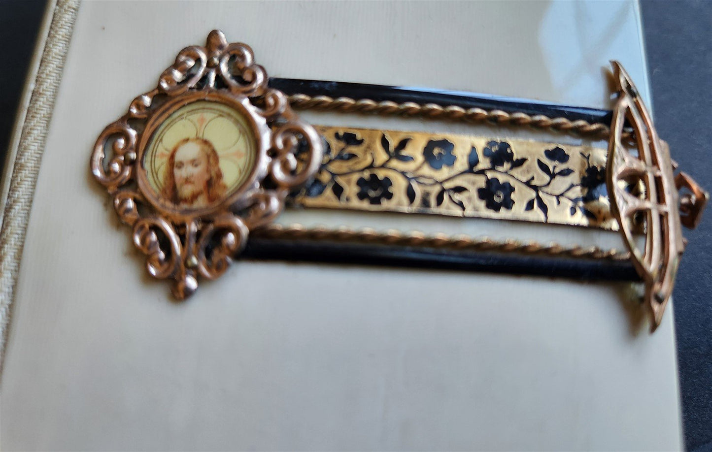 1899 PRAYER BOOK in GERMAN antique NICE BINDING w/ APPLIED CROSS DECORATION