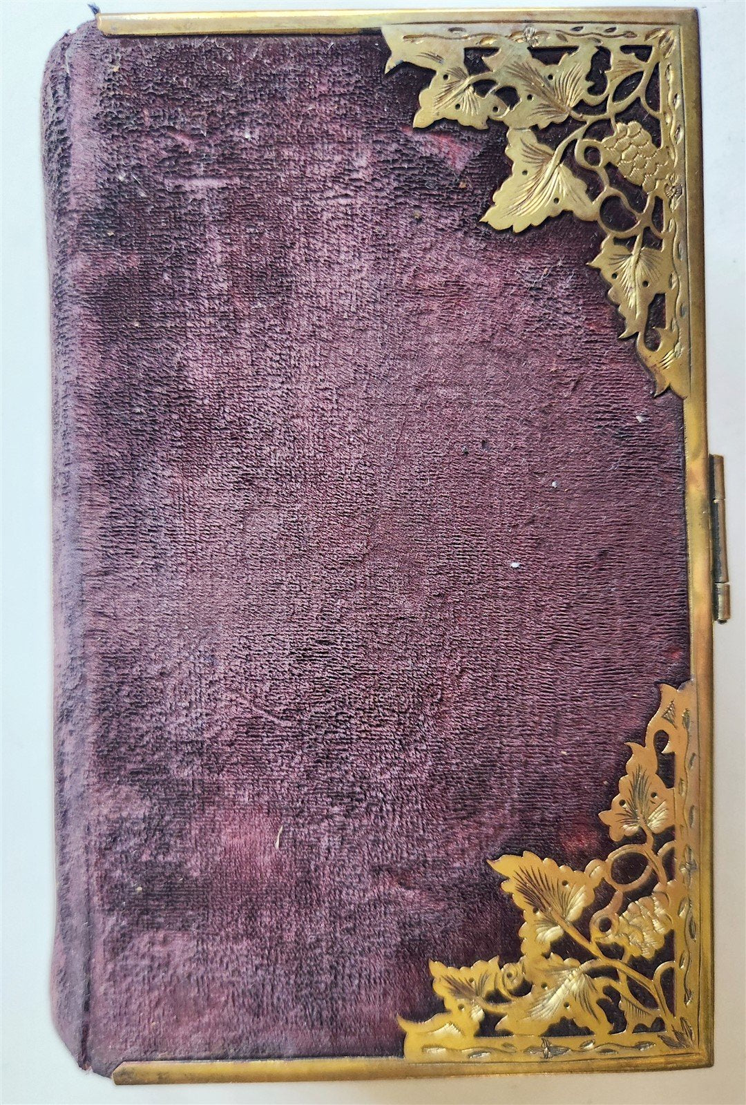 1860s THE BOOK OF COMMON PRAYER in ENGLISH antique BRASS & VELVET BINDING