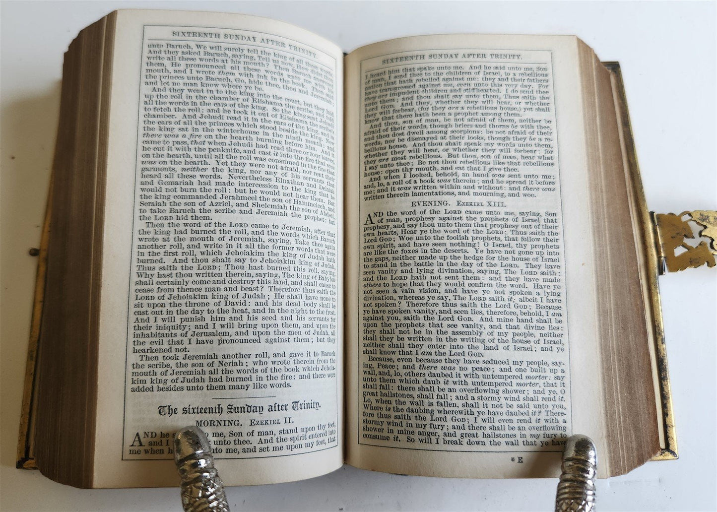 1860s THE BOOK OF COMMON PRAYER in ENGLISH antique BRASS & VELVET BINDING