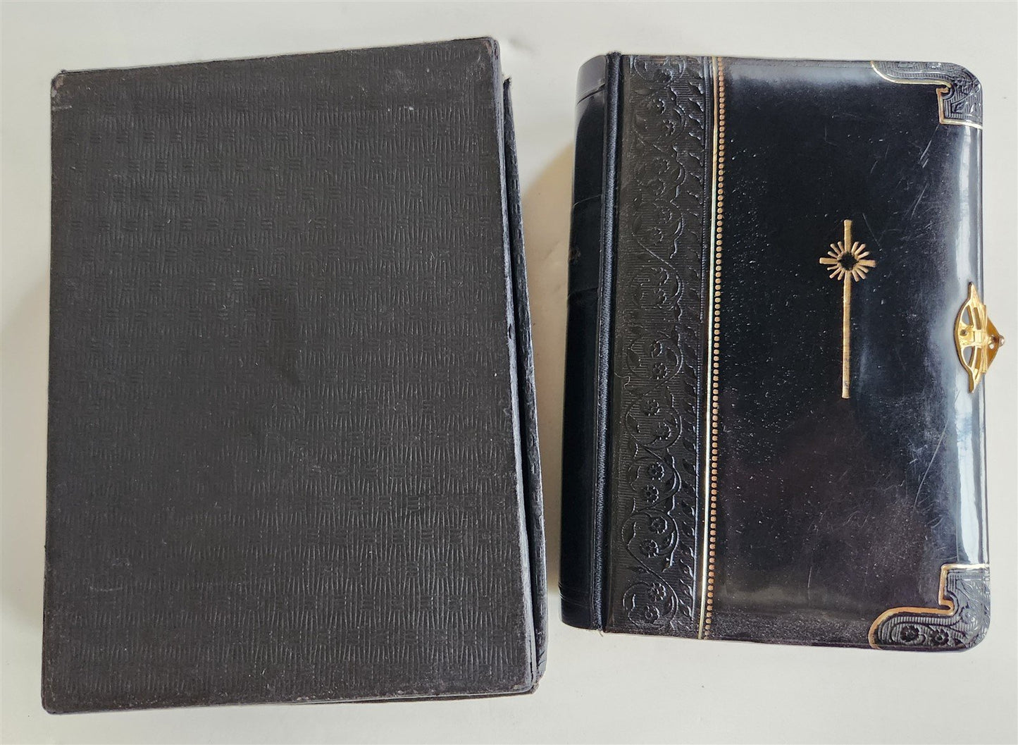 1911 HYMNAL in GERMAN antique DECORATIVE BINDING