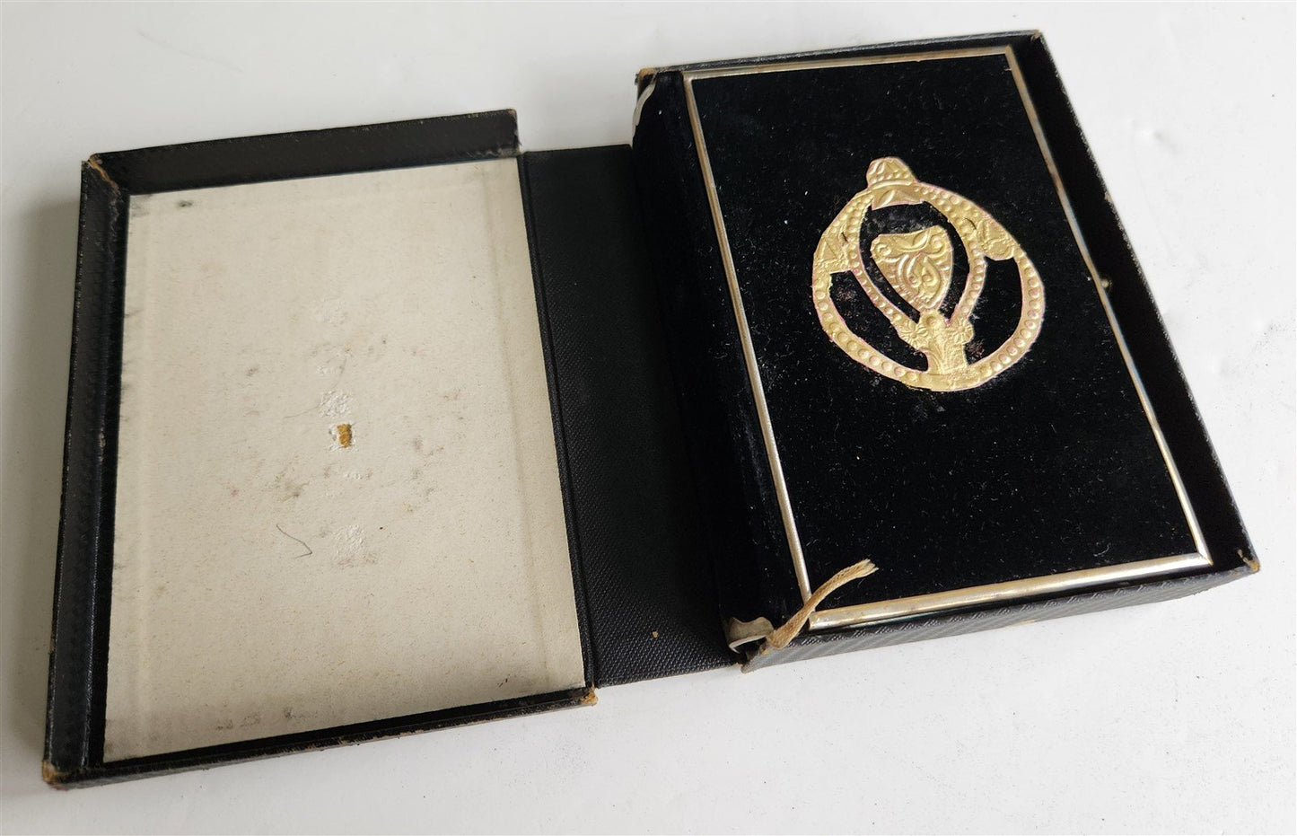 1902 HYMNAL in GERMAN antique DECORATIVE VELVET BINDING w/ METAL EDGES