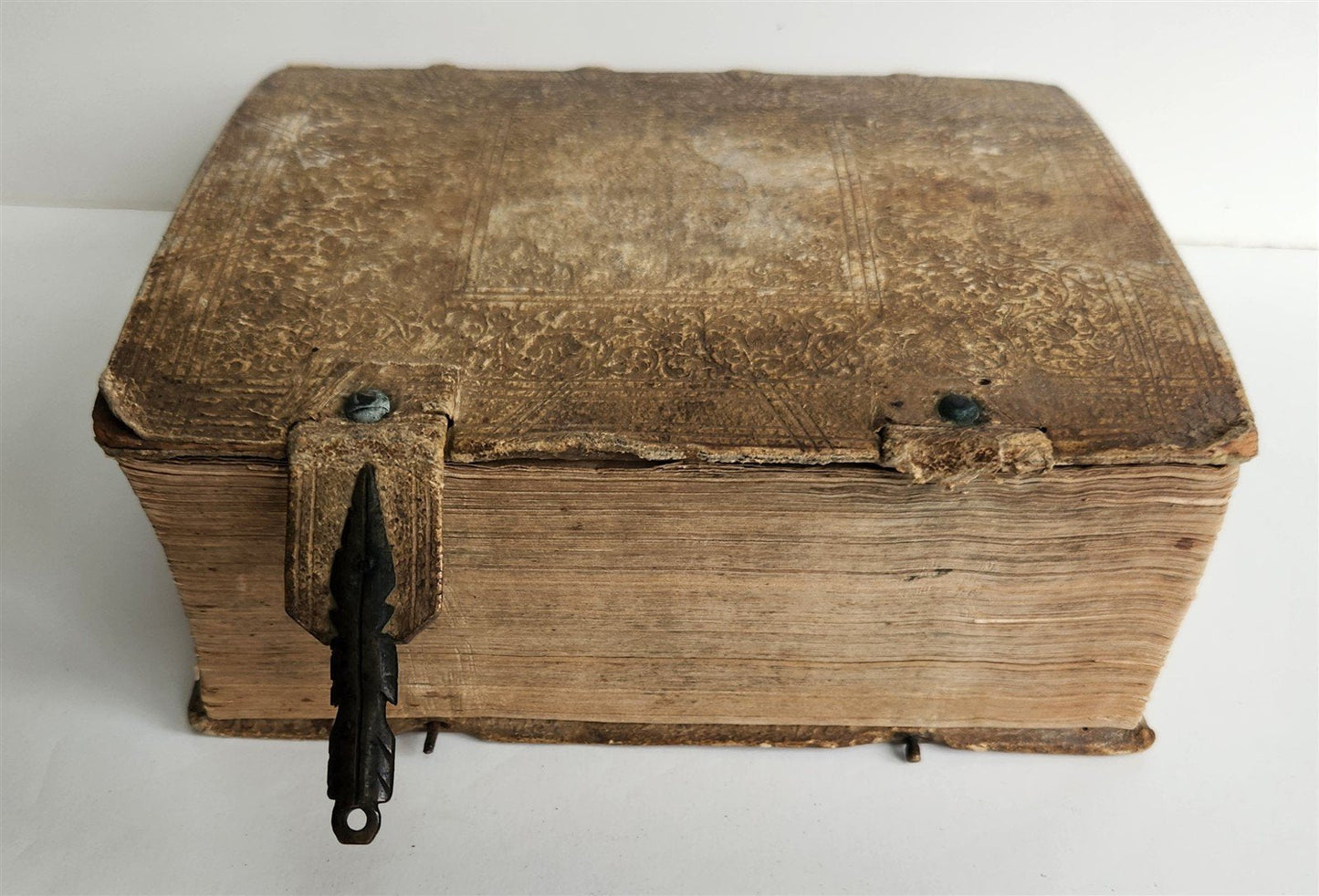 1719 THEOLOGY BOOK in GERMAN antique PIGSKIN BINDING