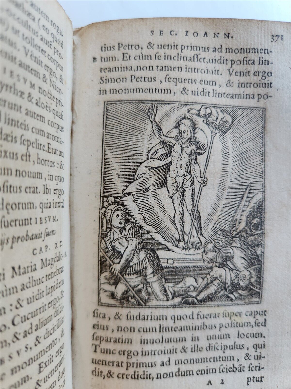 1558 BIBLE IN LATIN ILLUSTRATED antique 16th CENTURY vellum bound NEW TESTAMENT