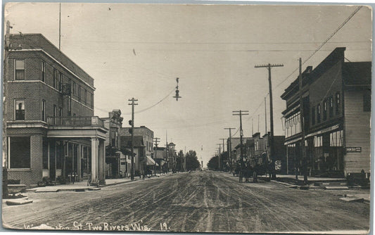 TWO RIVERS WI WASHINGTON STREET ANTIQUE REAL PHOTO POSTCARD ADVERTISING RPPC