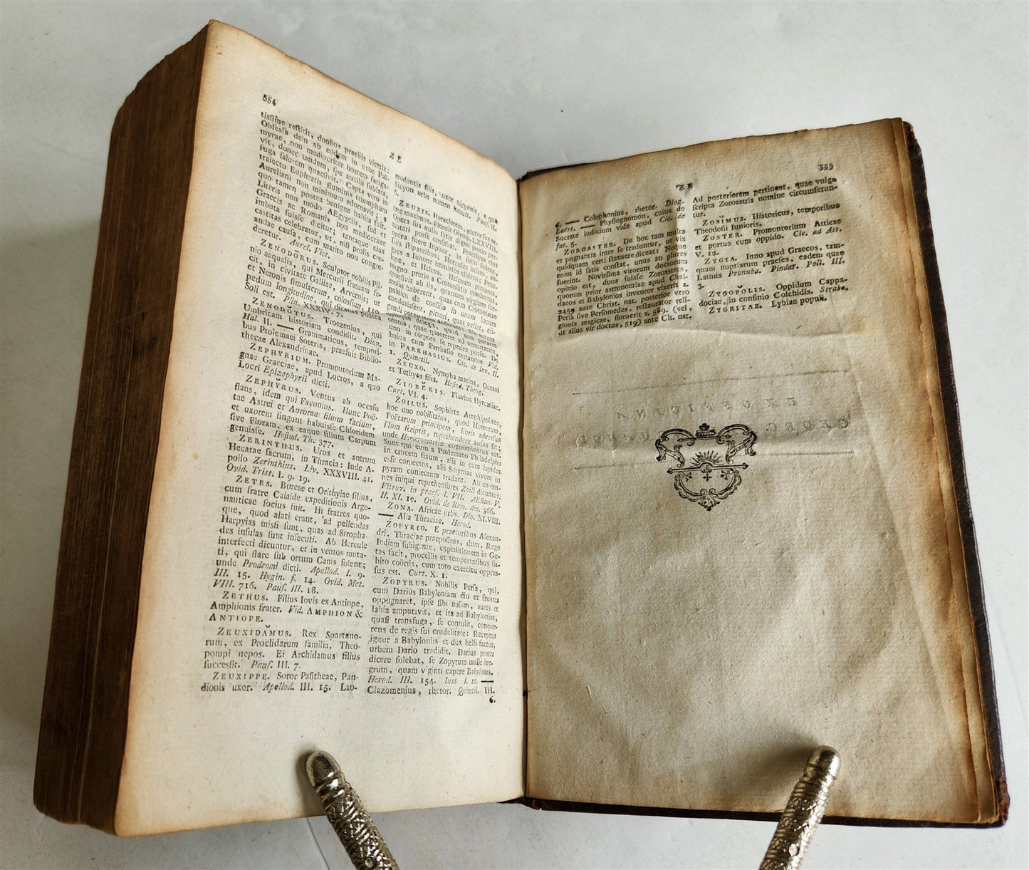 1794 Bibliotheca classica sive Lexicon manuale antique ARMORIAL BINDING