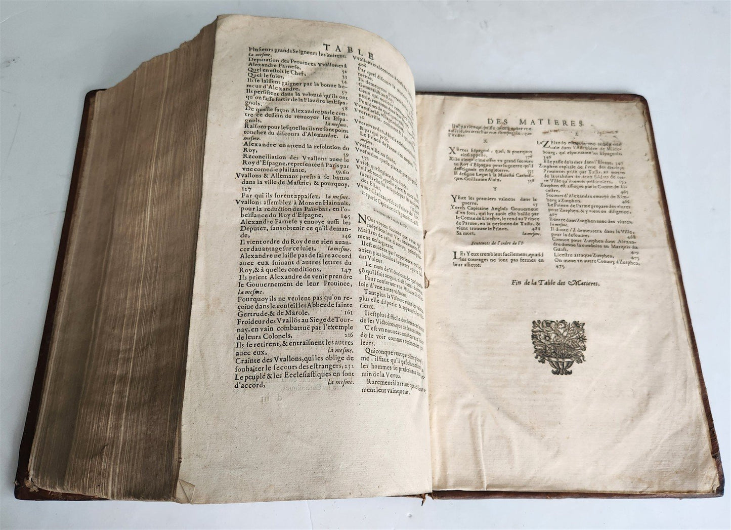 1659 Histoire de la Guerre de Flandre antique FOLIO FRENCH ROYAL PATTERN BINDING