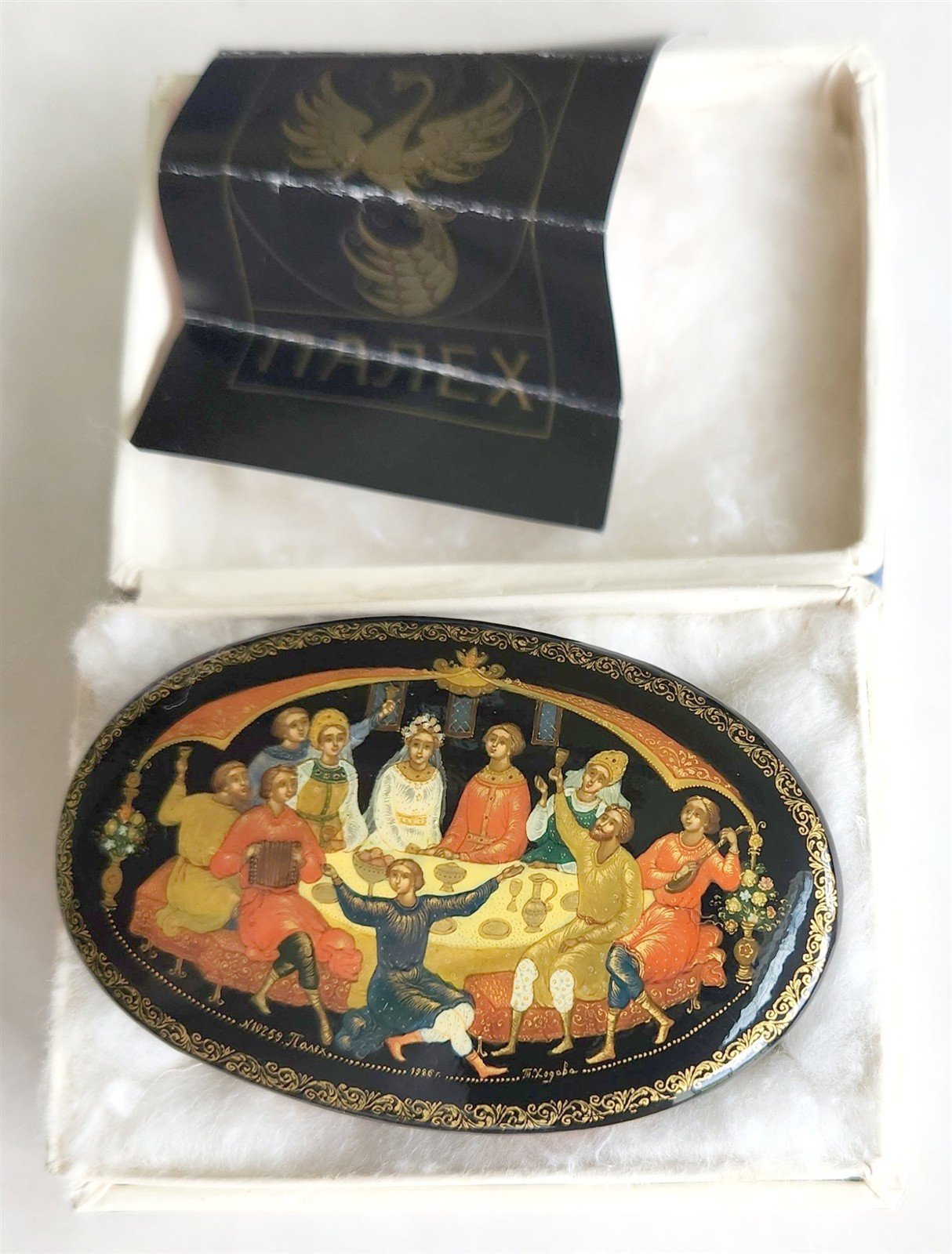 RUSSIAN PALEKH SCHOOL 1986 ALL SIDES PAINTED SIGNED LACQUER BOX vintage WEDDING