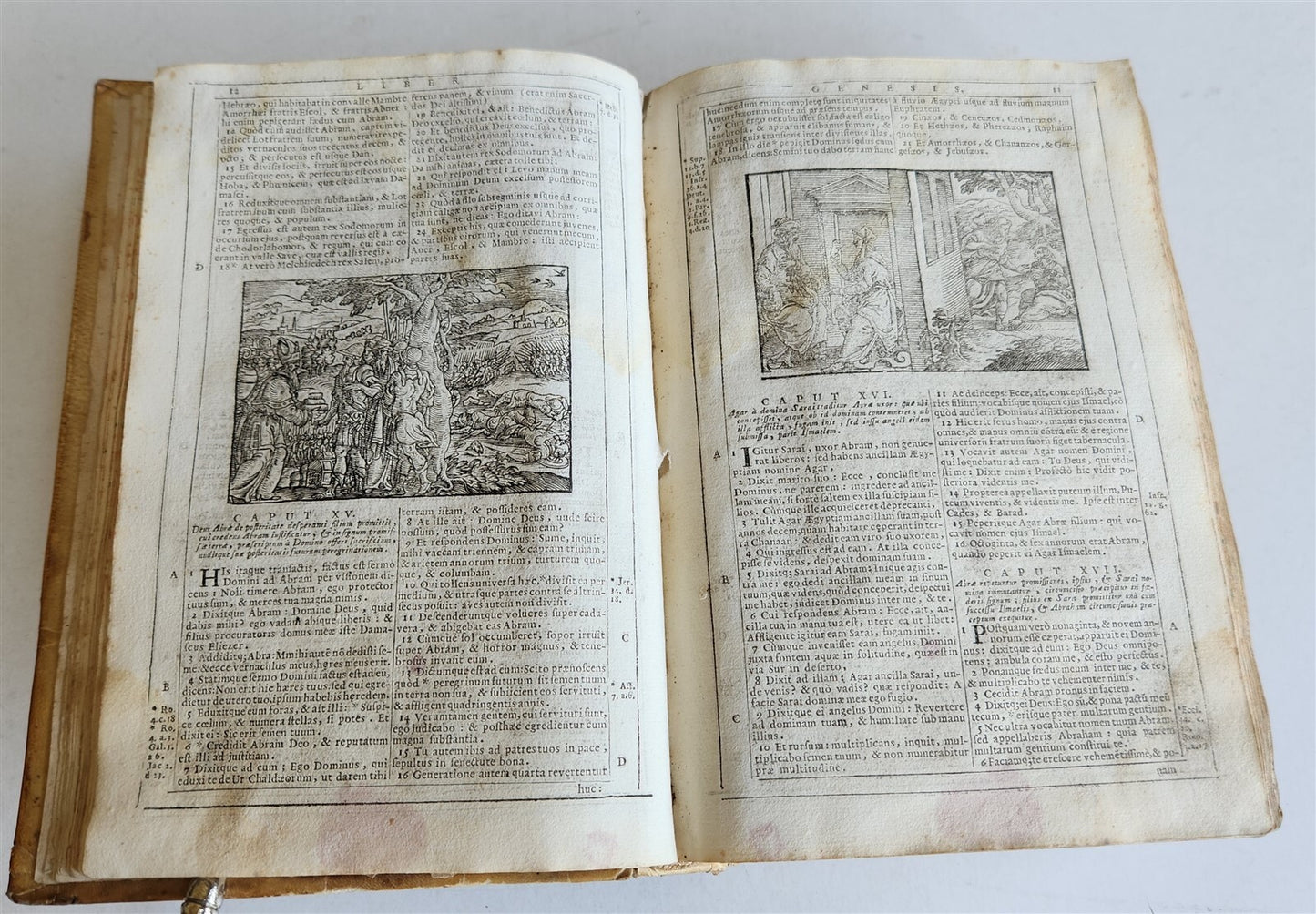 1721 BIBLE in LATIN FULLY ILLUSTRATED antique vellum bound