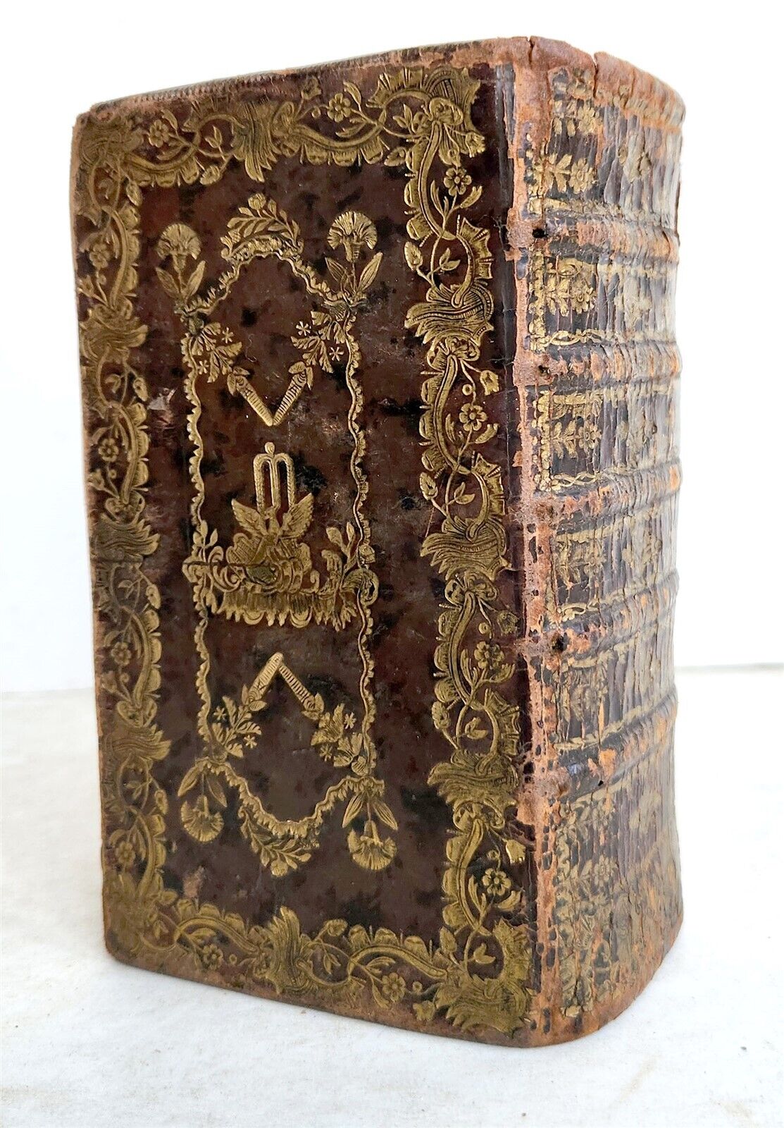 1765 BIBLE in FRENCH w/ PSALMS antique RICHLY GILT DECORATIVE BINDING